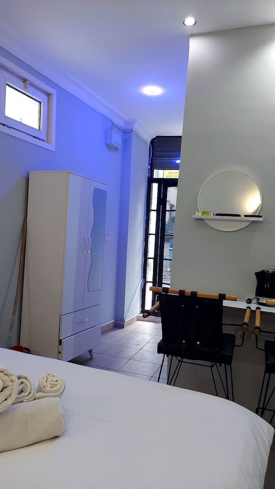 Economy Apartment photo 3