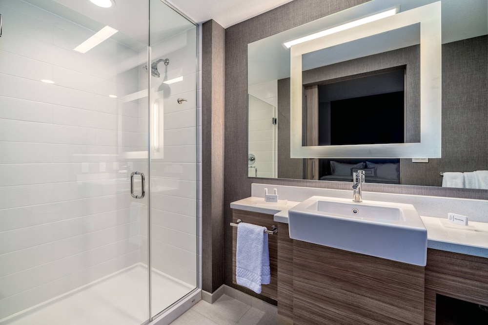 Suite, Multiple Beds - Photo 4