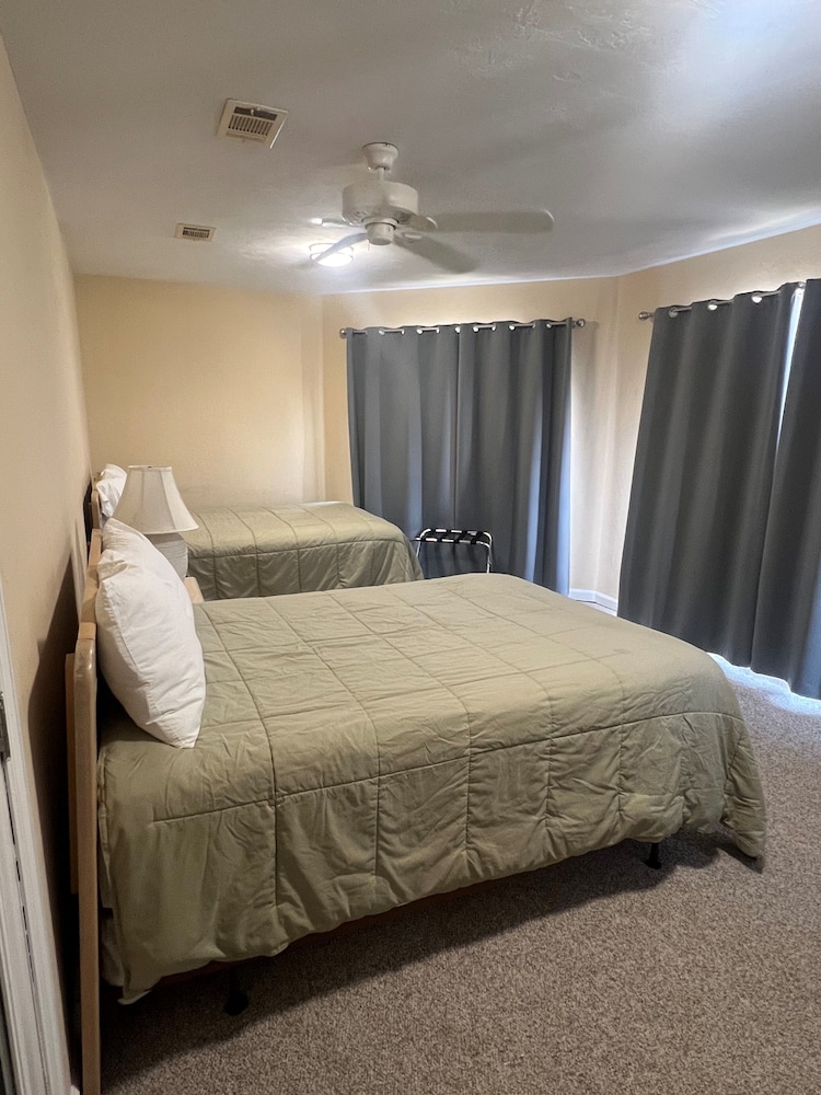 Deluxe Condo, 2 Bedrooms, Balcony, River View photo 2