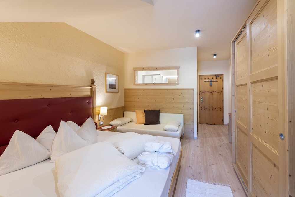 Economy Double Room photo 2