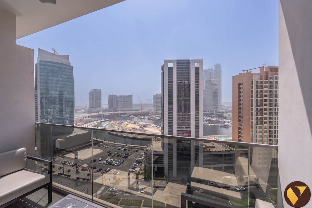 Family Apartment, Balcony, Canal View photo 3