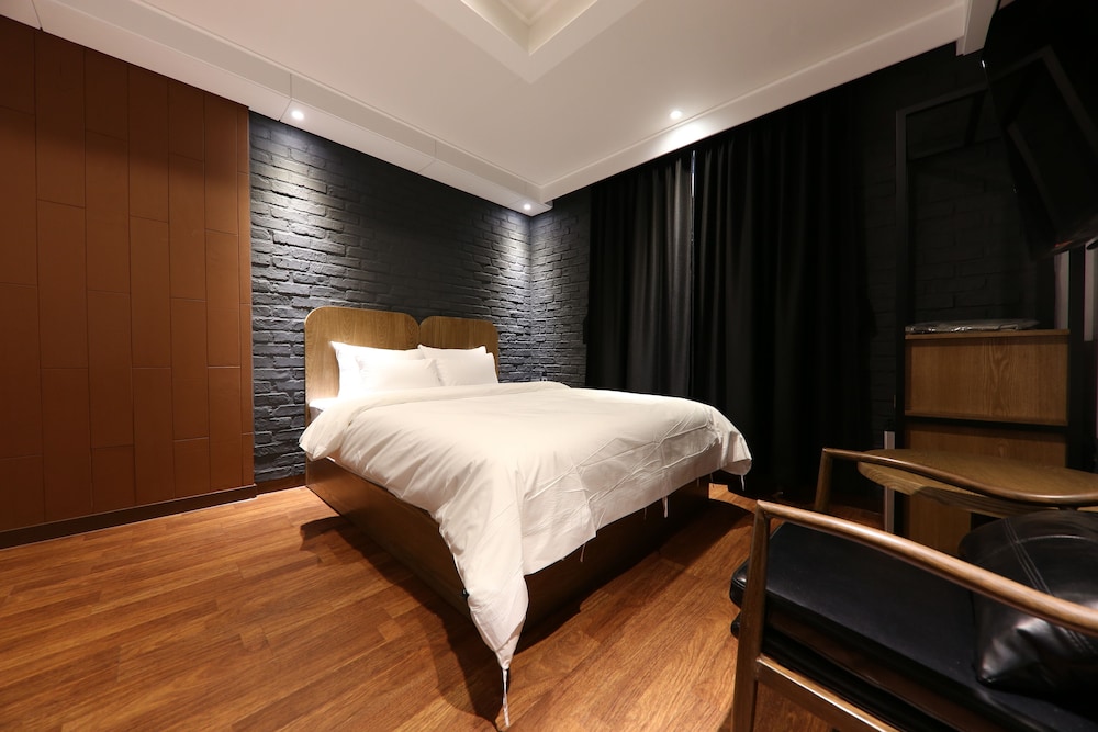 Deluxe Room - Photo 1