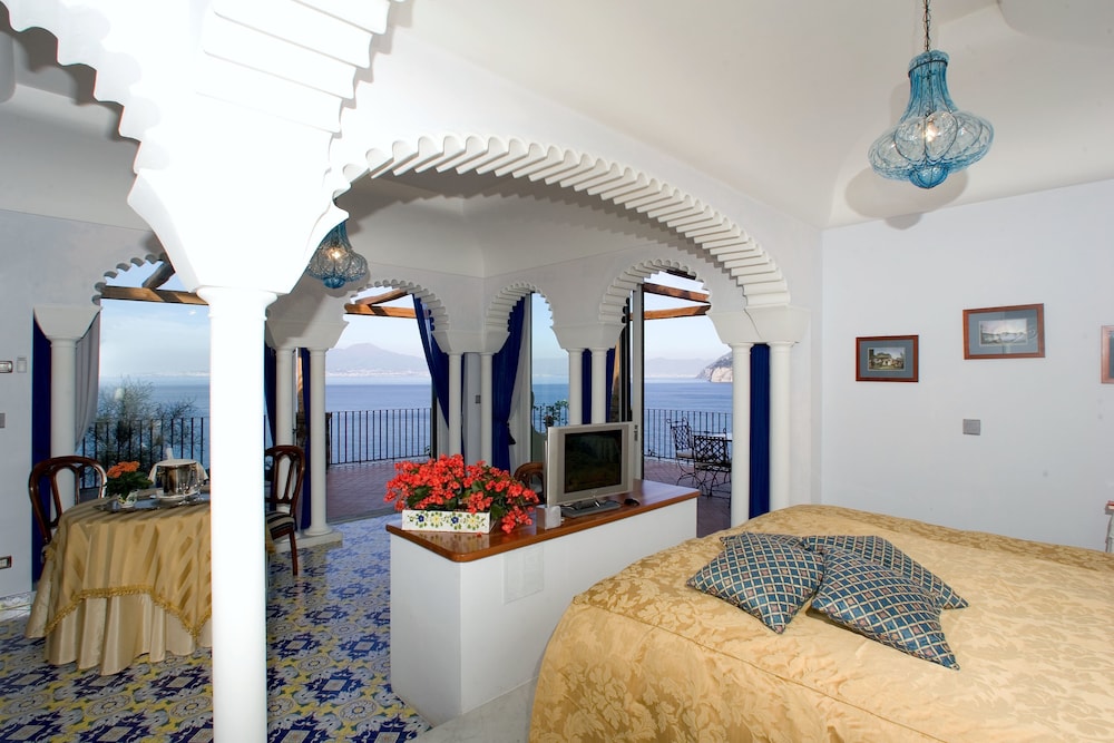 Deluxe Suite, Sea View
