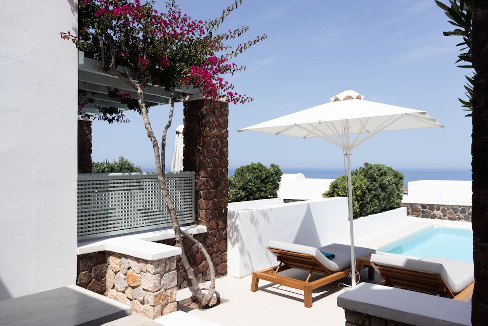 Pool Suite with Sea view - Photo 15