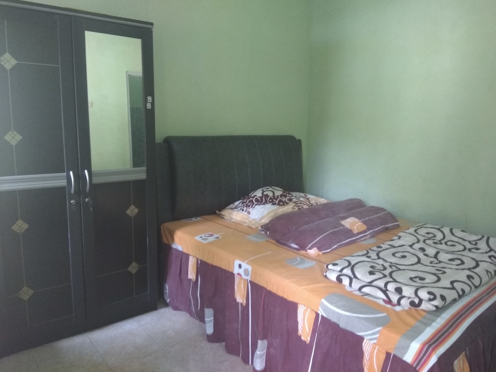 Basic Villa photo 1