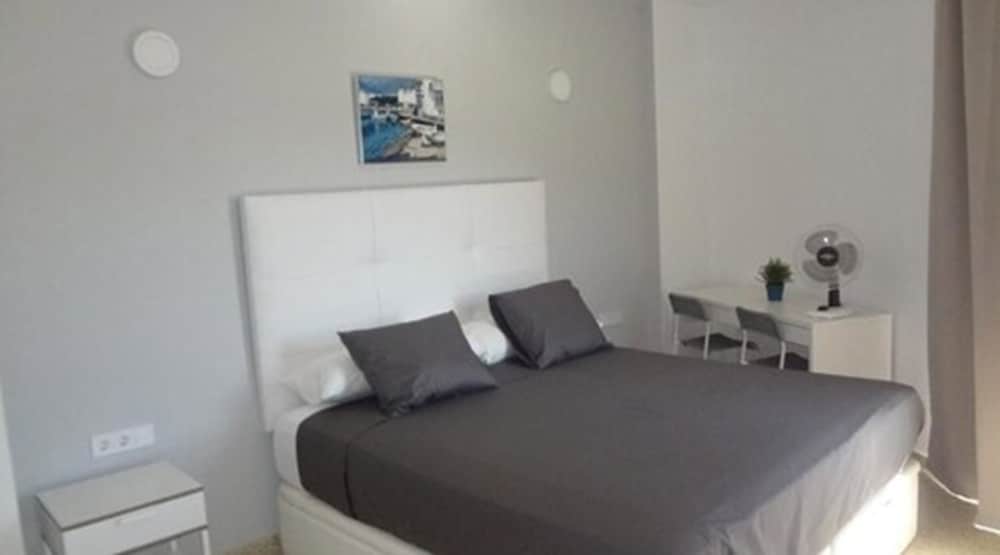 Double Room with Air Conditioning, and Terrace photo 2