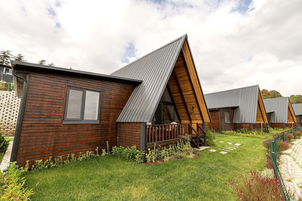 Standard Bungalow - Photo 2