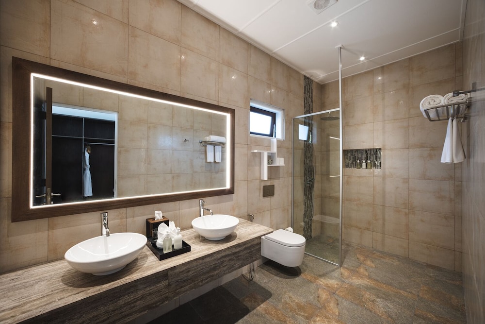 Two Bedroom Beach Villa - Photo 4