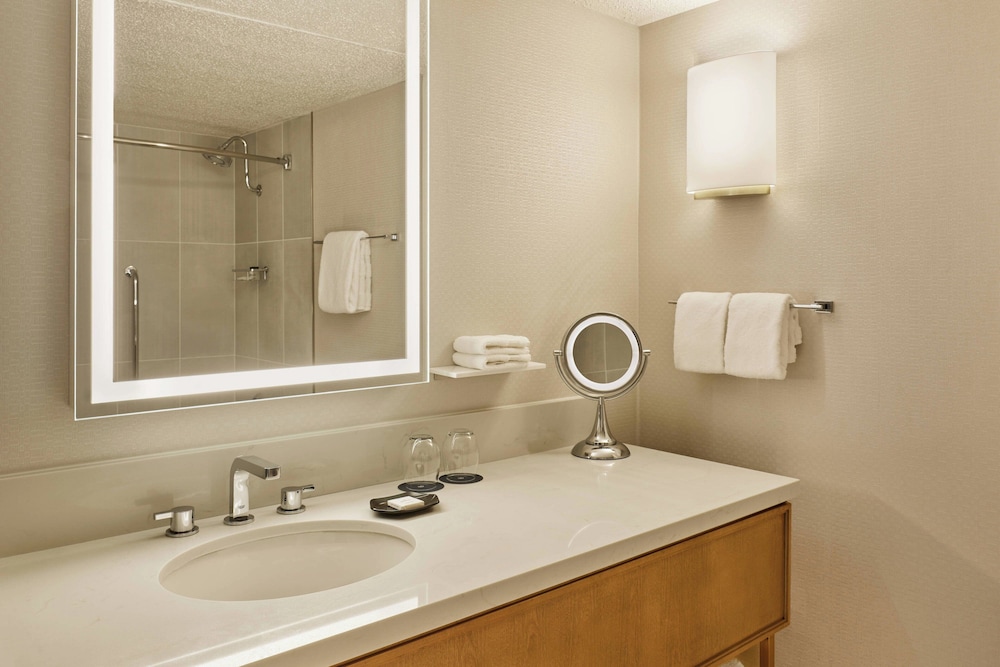 Junior Suite, 1 Bedroom - Photo 3