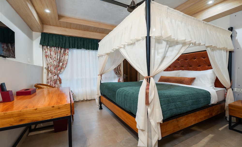 Premium Room with Balcony photo 1
