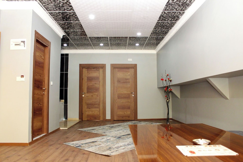 Luxury Suite photo 3