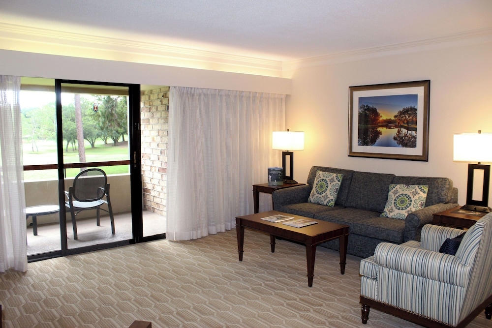 Suite, Multiple Beds (2Q-2T 1200SqFt) - Photo 3