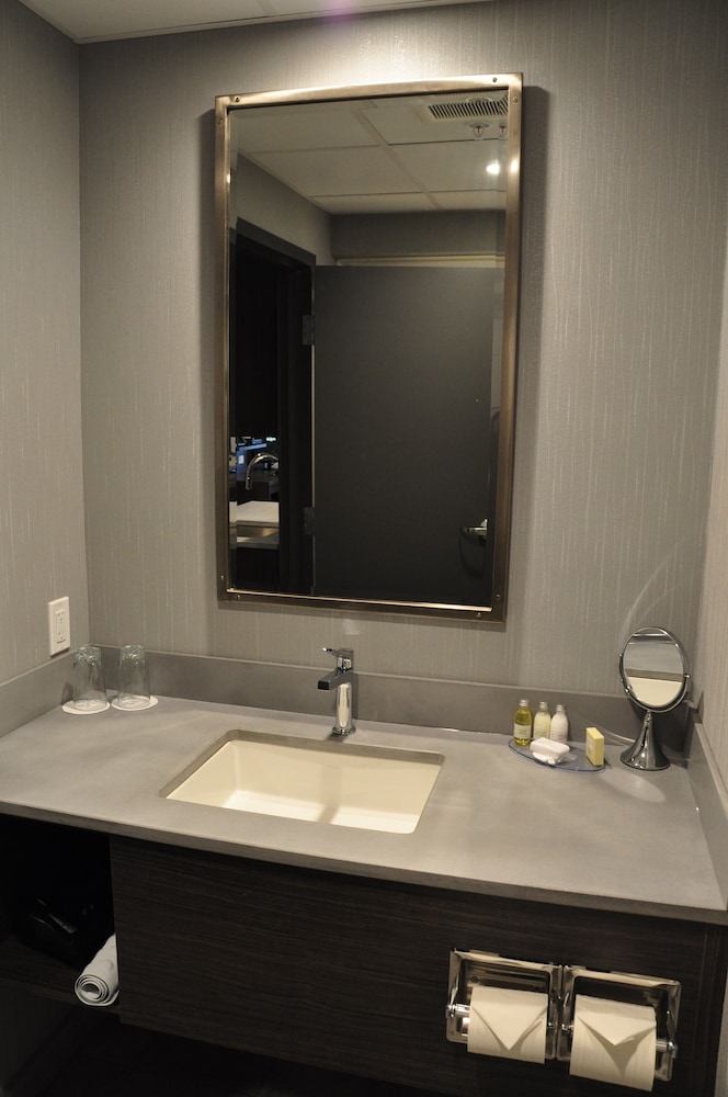 Room (Distinction Plus)