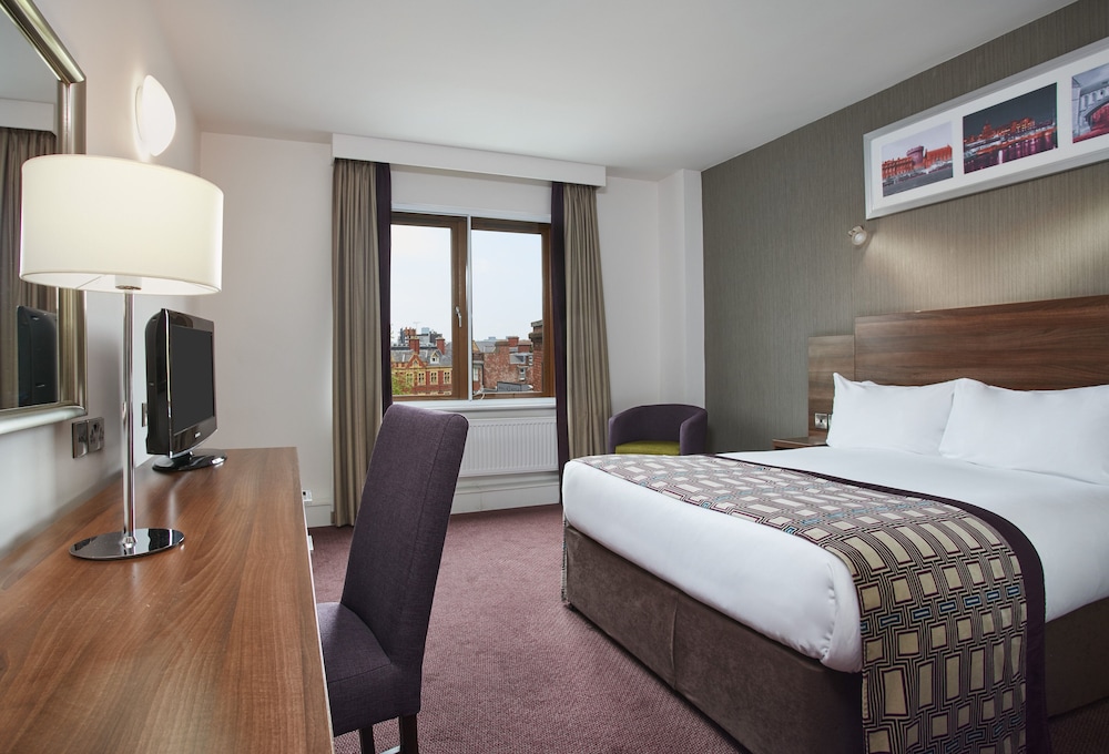 Family Room, 1 Double Bed With Sofa Bed thumbnail 5