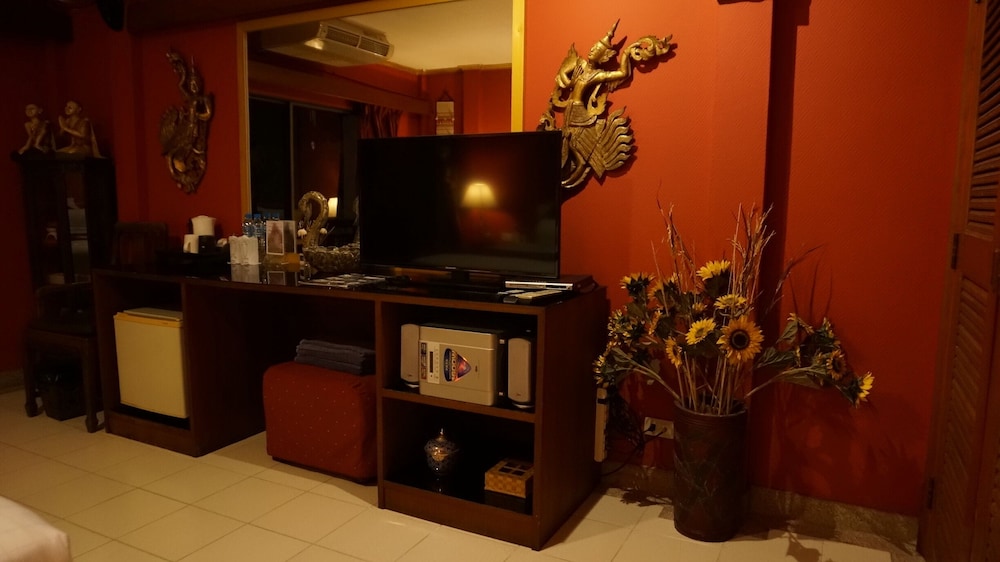 Premier Double Room thumbnail 6