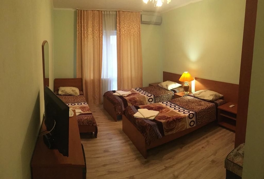 Standard Triple Room photo 2