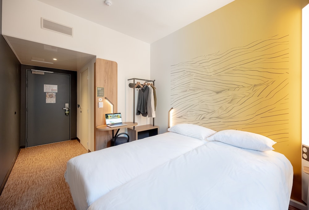 Twin Room, Non Smoking - Photo 5