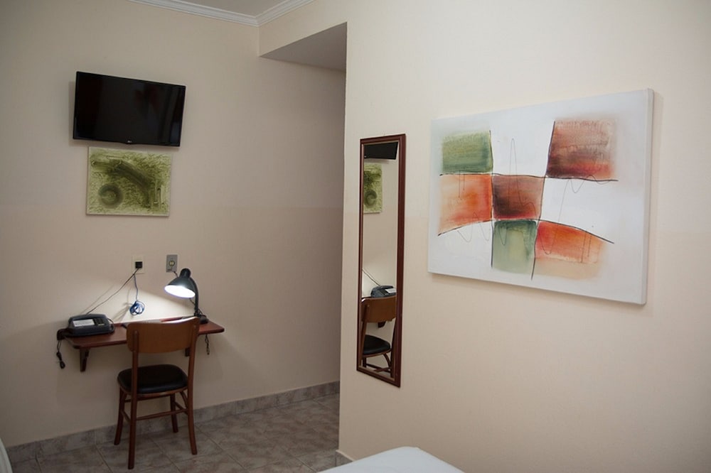 Standard Double Room - Photo 2