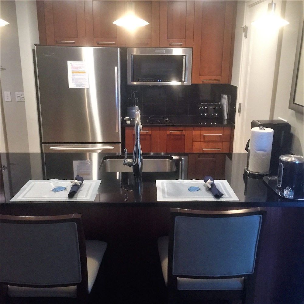 Largest Condo, 2 Bedroom 2 Bath, Ocean View, Exclusive44 ft Terrace+Dining Table,Kitchen,Washer-Drye photo 1