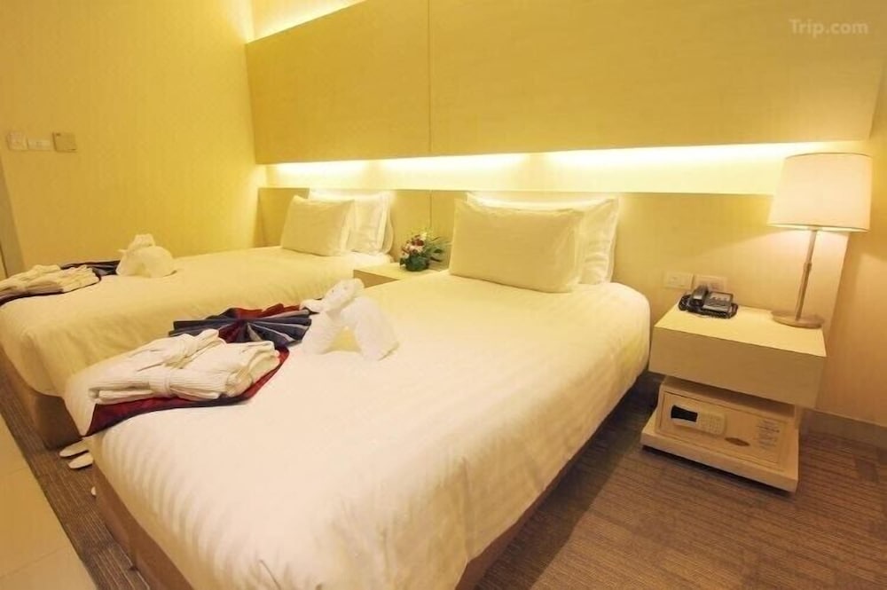 Deluxe Twin Room photo 2