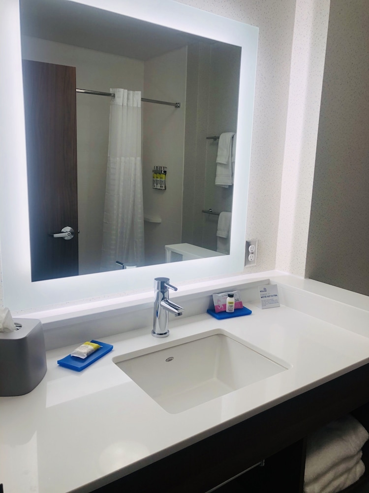 Standard Room, 2 Queen Beds, Accessible (Mobility, Transfer Shower) - Photo 5