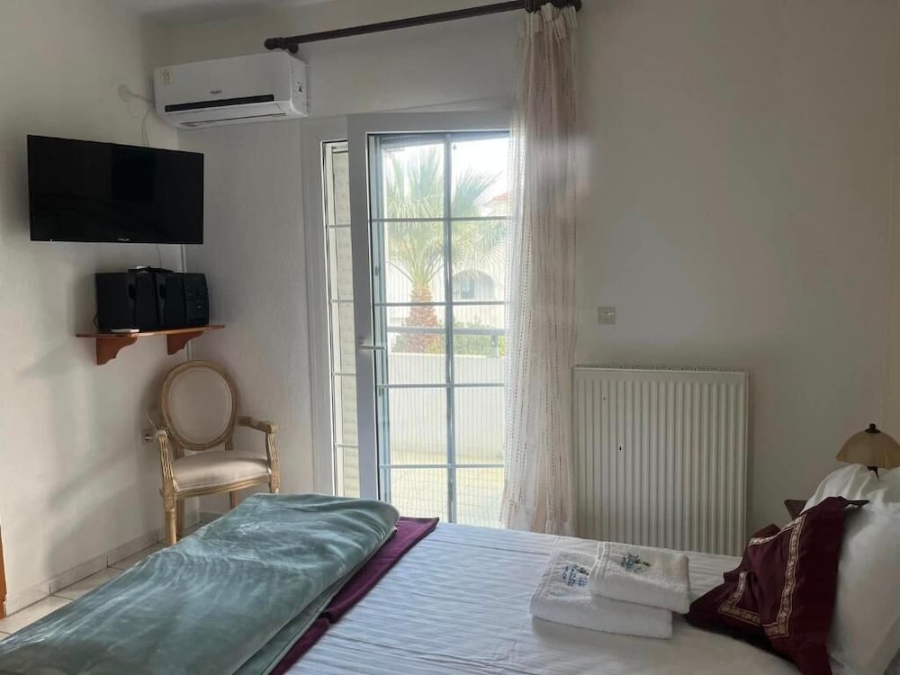 Family Suite, 2 Bedrooms, Pool View, Beachfront