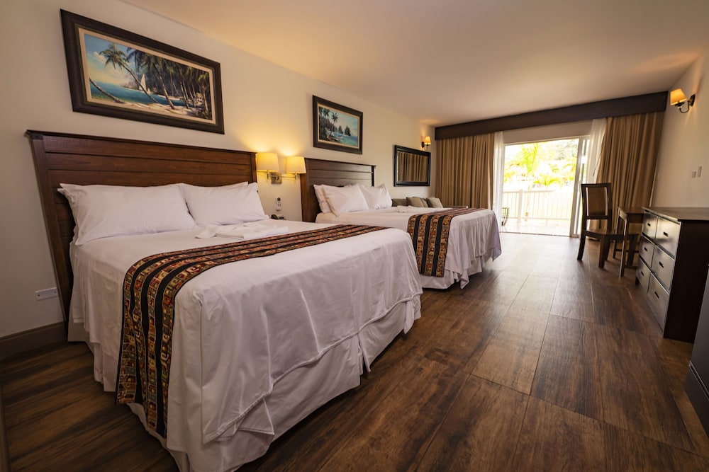 SUITE ZONA FRENTE A PISCINA CON 2 CAMAS QUEEN SIZE photo 1
