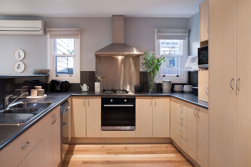 Luxury 3 Bedroom Cottage photo 2