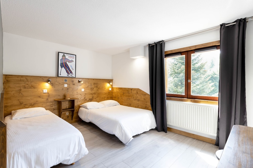 Superior Triple Room photo 3