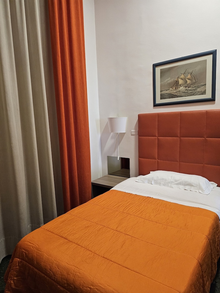 Classic Single Room