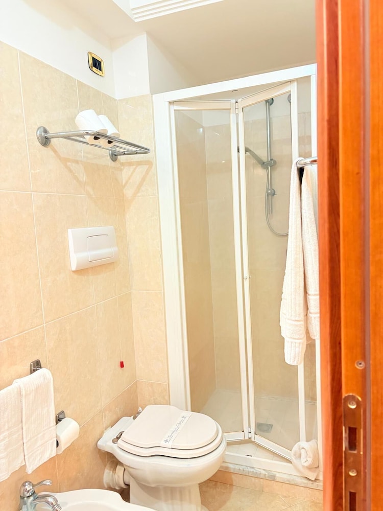 Superior Double or Twin Room - Photo 2