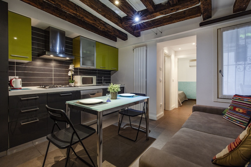Apartment photo 3