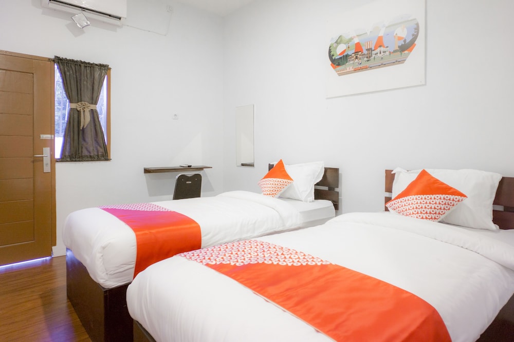 Standard Twin Room - Photo 4
