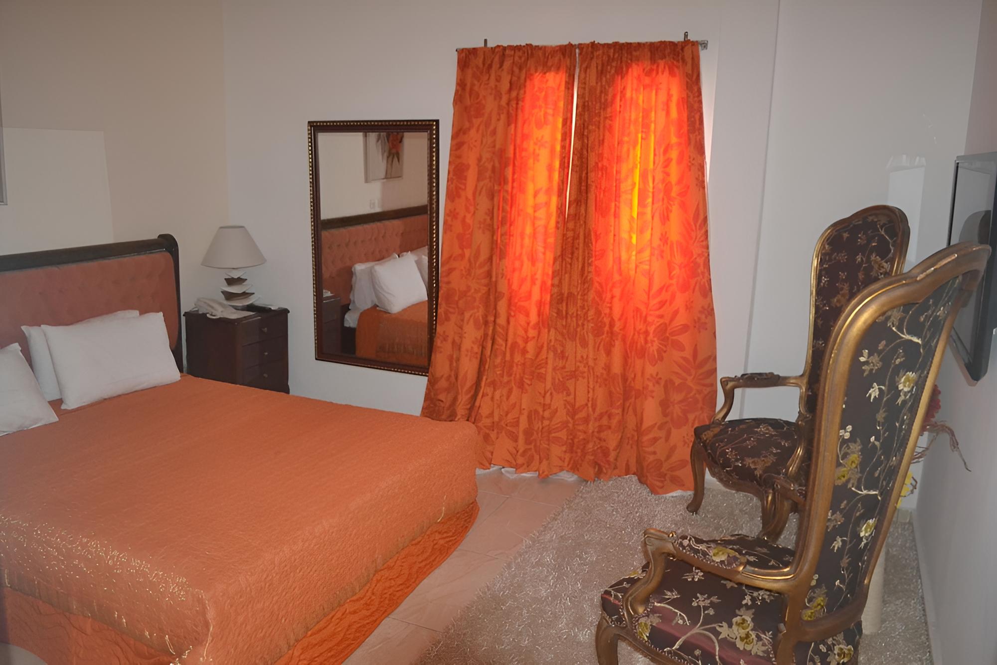 Classic Suite, 1 Bedroom, Non Smoking, City View photo 1