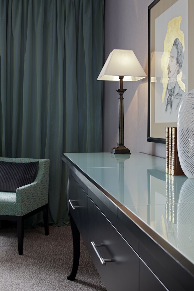 Classic Room, 1 King Bed (Garden view) - Photo 2