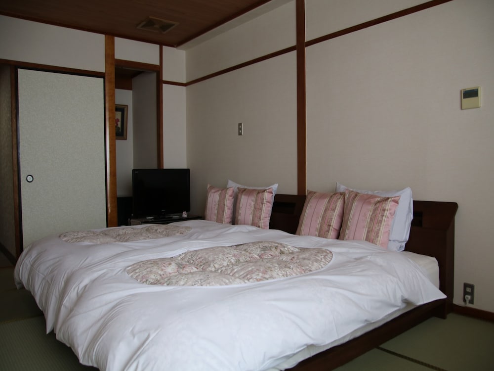 Deluxe Twin Room, Non Smoking photo 3