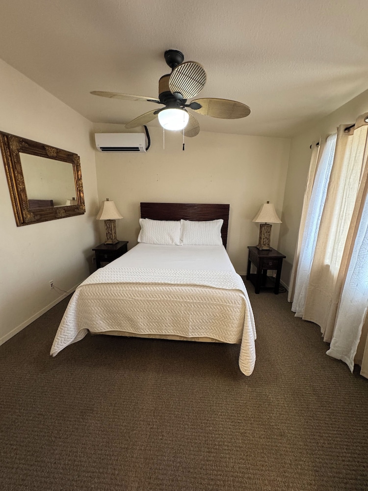 Economy Suite, 1 Queen Bed with Sofa bed, City View - Photo 2