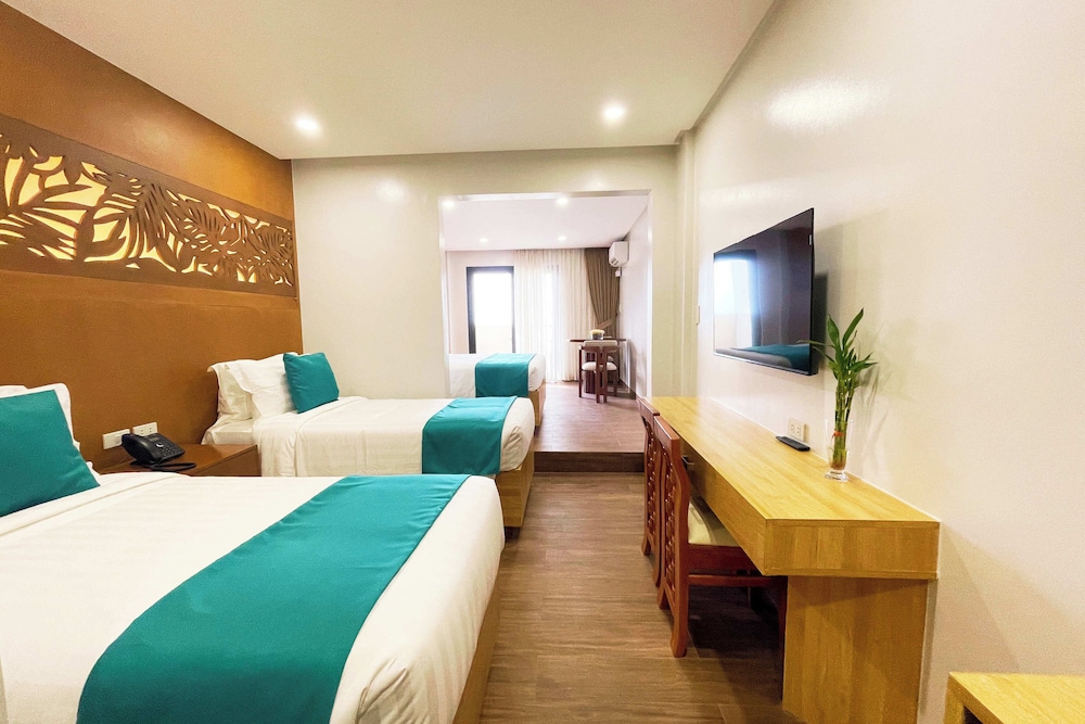 Deluxe Quadruple Room