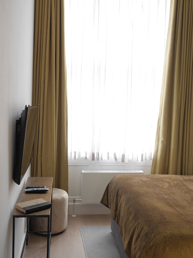 Suite, 1 Bedroom photo 2