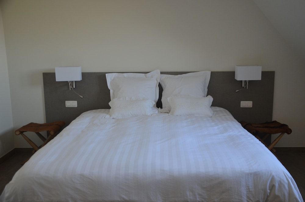 Comfort Room, 1 Queen Bed, Non Smoking, River View photo 2