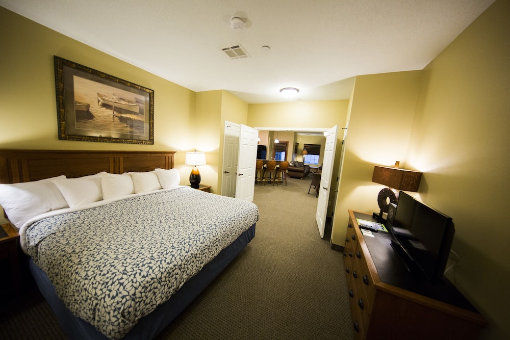 Superior Suite, 1 King Bed with Sofa bed, Kitchen photo 2