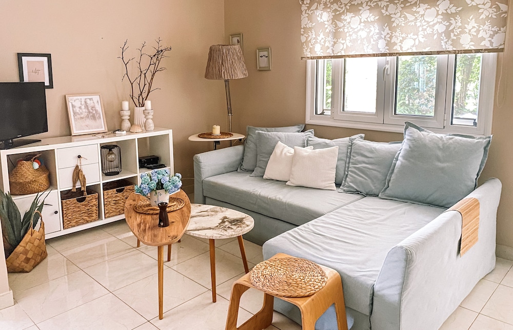 House, 2 Bedrooms, Terrace, Garden Area photo 1