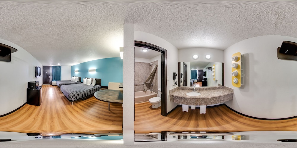 Room, 2 Queen Beds, Non Smoking, Kitchenette photo 2
