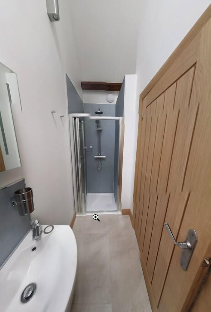 Deluxe Double Room, Ensuite photo 3