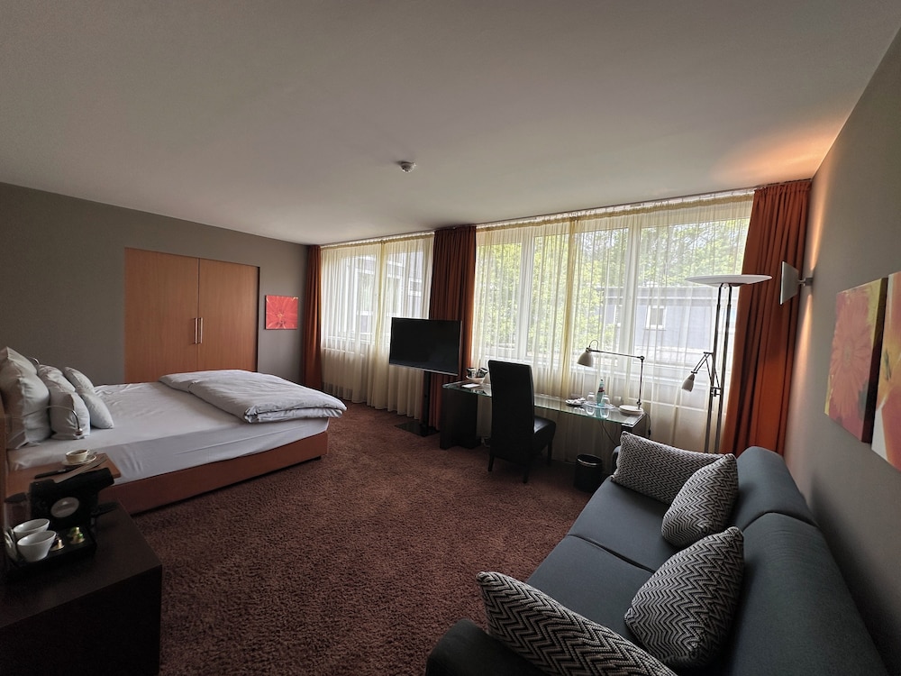 Junior Studio Suite - Photo 1