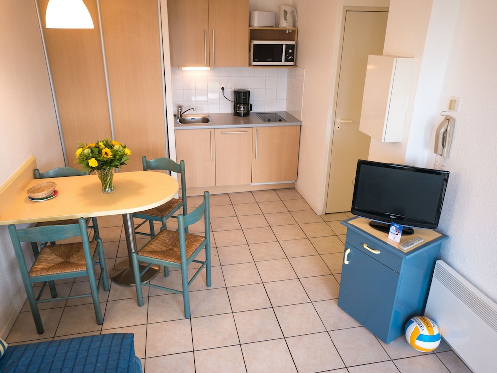 Apartment, 1 Bedroom (4 persons, Sea Side) photo 3
