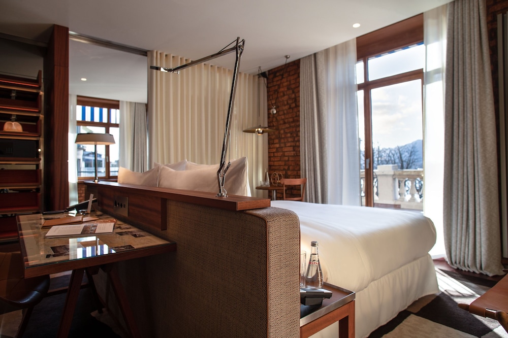 Premier Room, Terrace - Photo 6