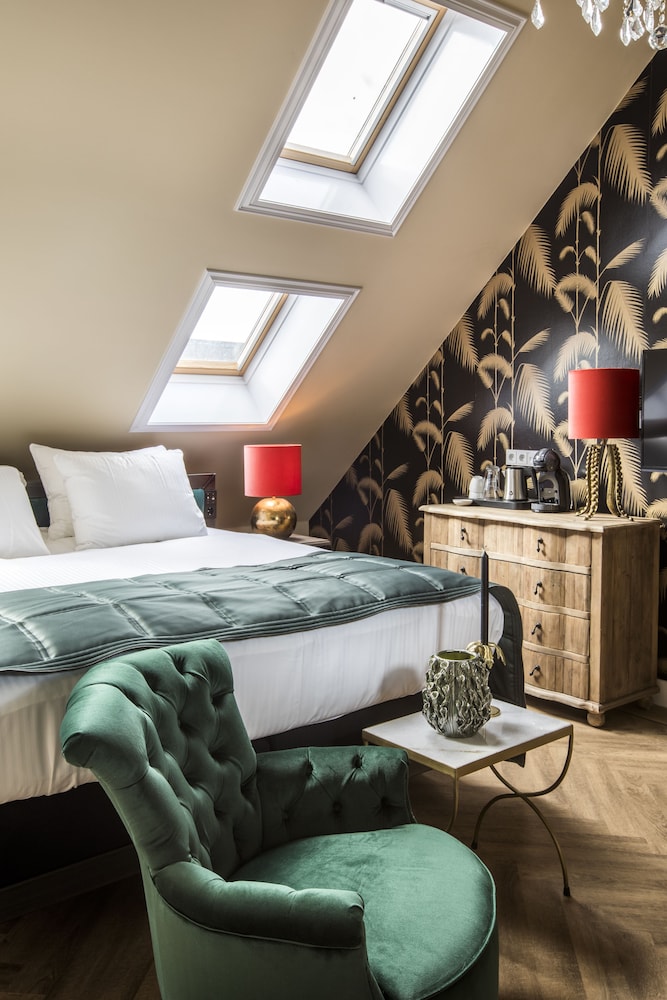 Grand Room, 1 King Bed (Deluxe) photo 1