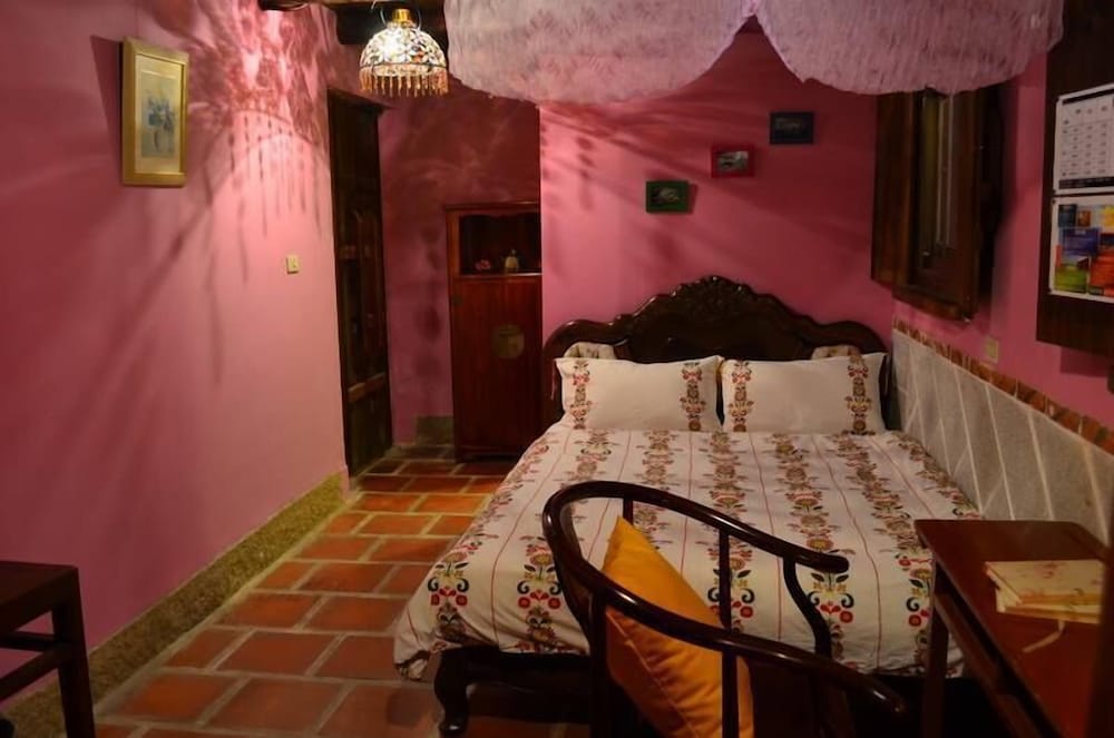 Double Room, Shared Bathroom photo 1