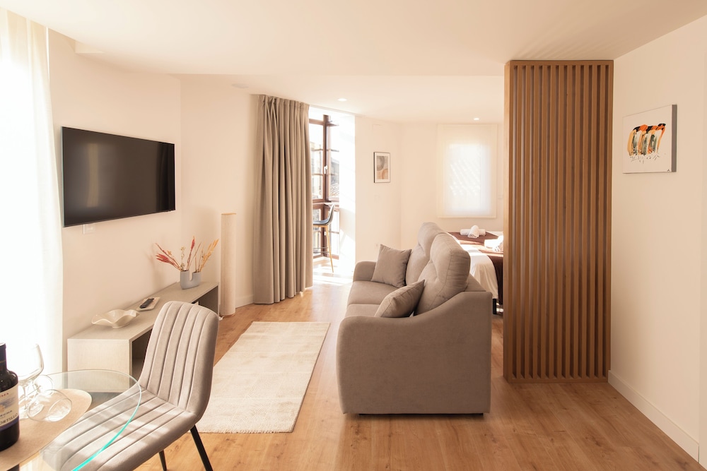 Comfort Apartment, City View